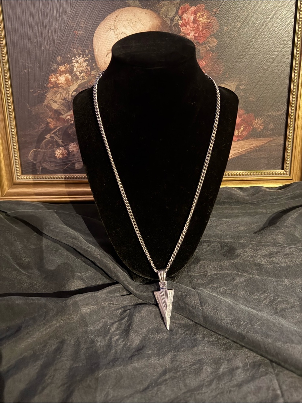 Vintage Chisel Stainless Steel Arrowhead Pendant Necklace - Silver Toned